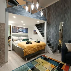 Suzan's In The Heart Of Apartment
